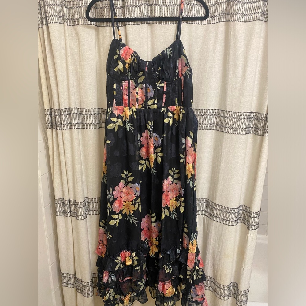 Lulu’s - Elegant Radiance Black Floral Print Ruffled Bustier Midi Dress / XL